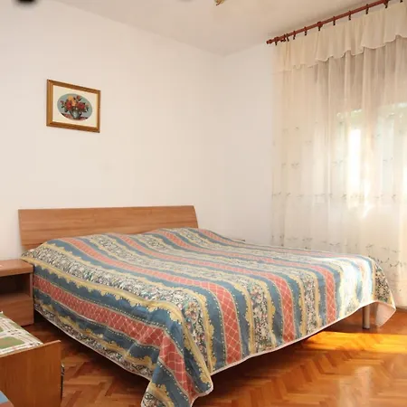 Apartment With A Parking Space - 6999 *
