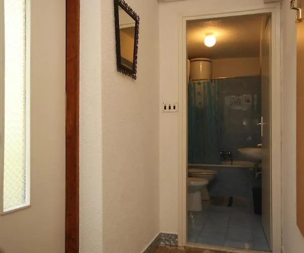 With A Parking Space - 6999 Apartamento Umag